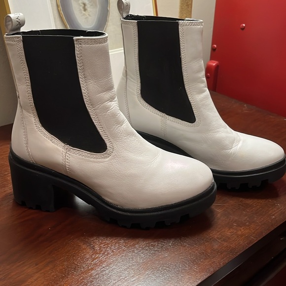 Enjoiya Dana White Leather Heeled Ankle Boots size 6.5 US 37 EUC - Picture 2 of 14